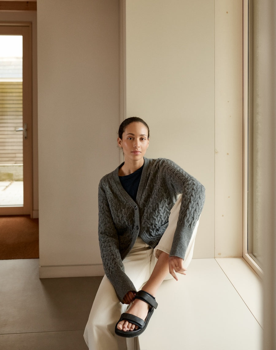 The CABLE CARDIGAN - Atlantic Grey / Archive Sale