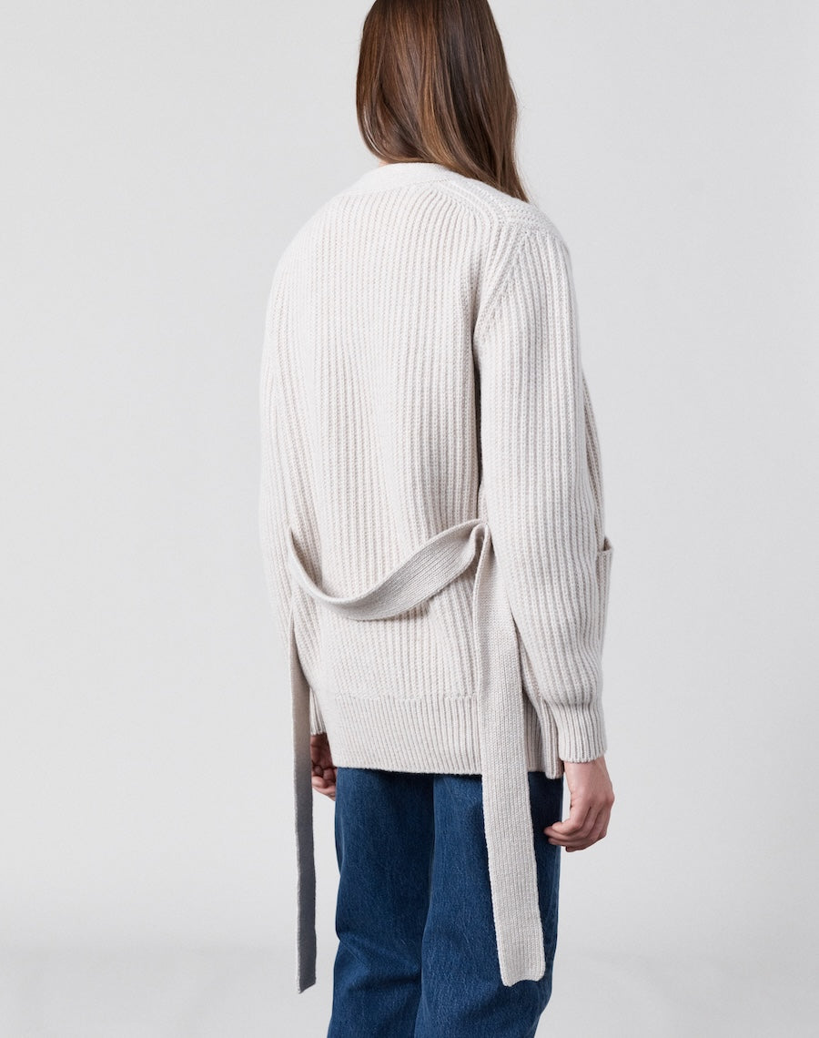 The Heirloom Cardigan 2.0 - Lait