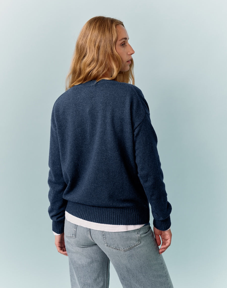 The Relaxed V - Atlantic Blue