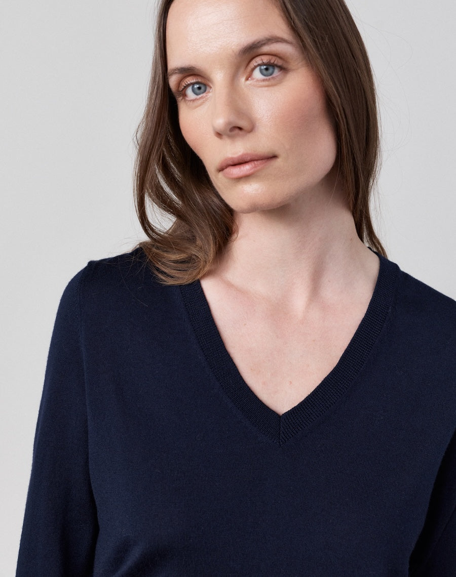 The Extra Fine V - Navy