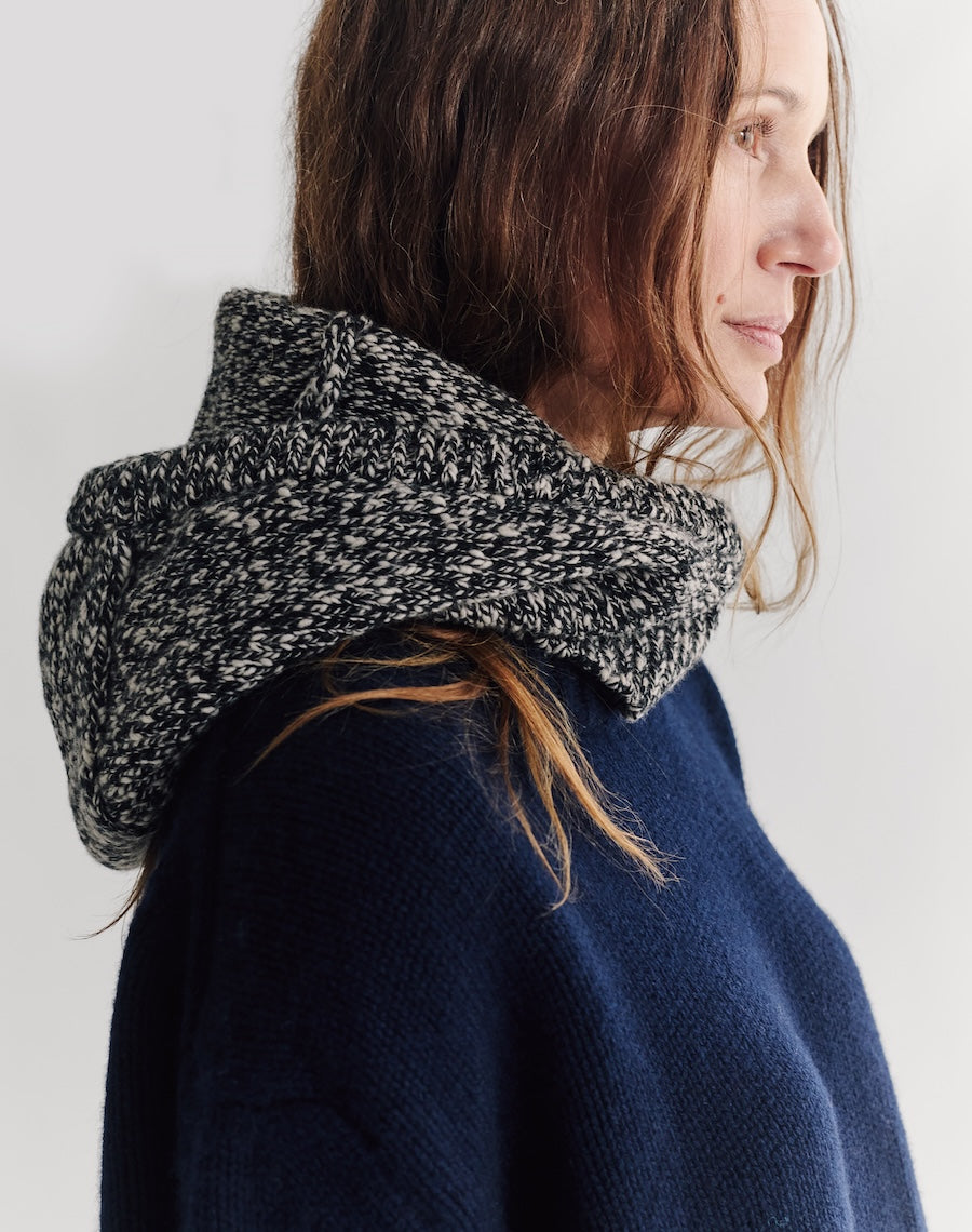 The HOOD 2.0 - Black Twist