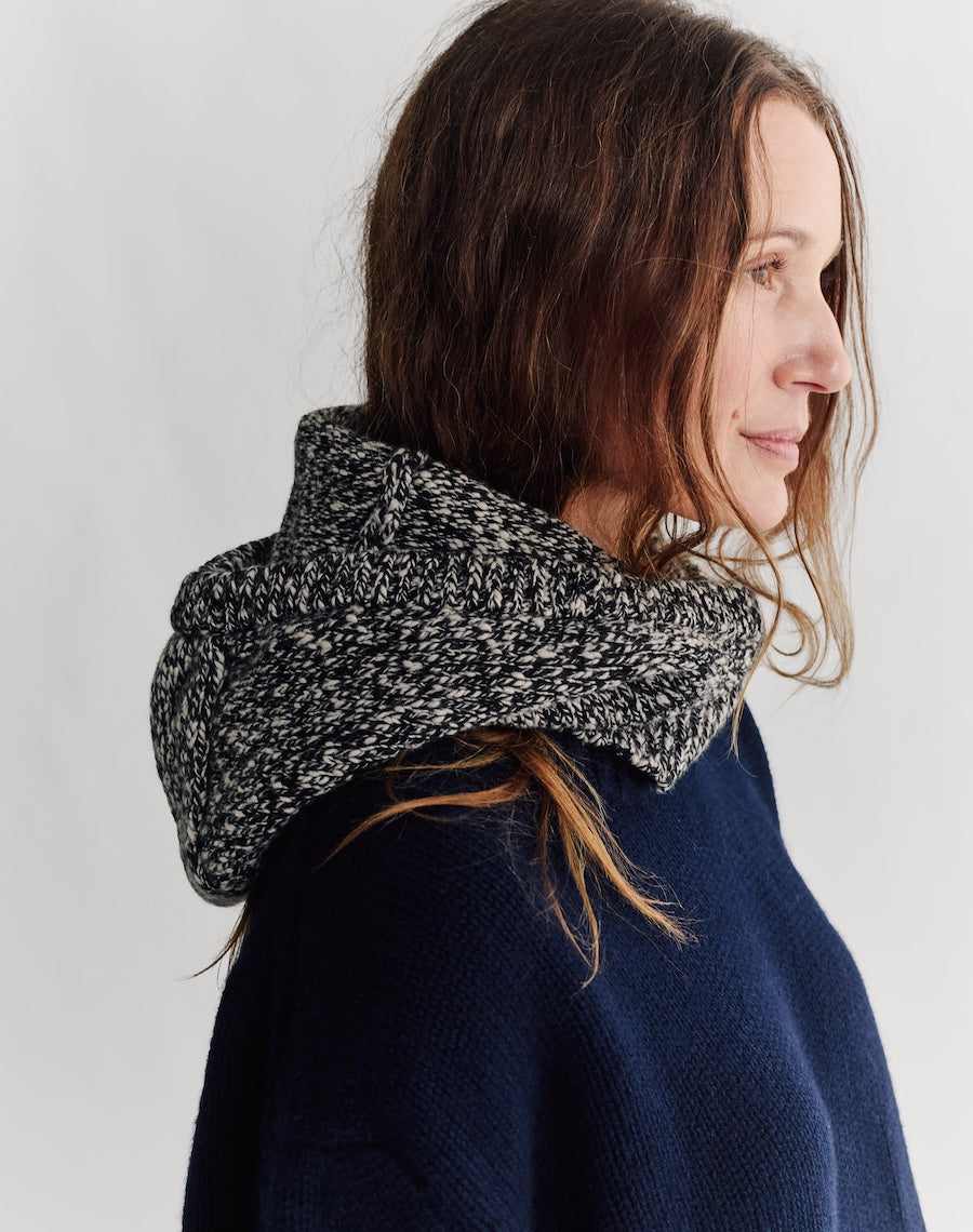 The HOOD 2.0 - Black Twist