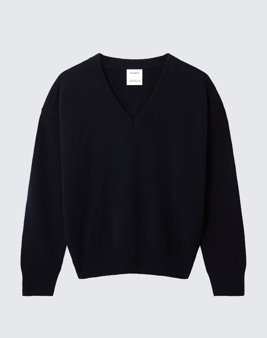The Relaxed V - Navy