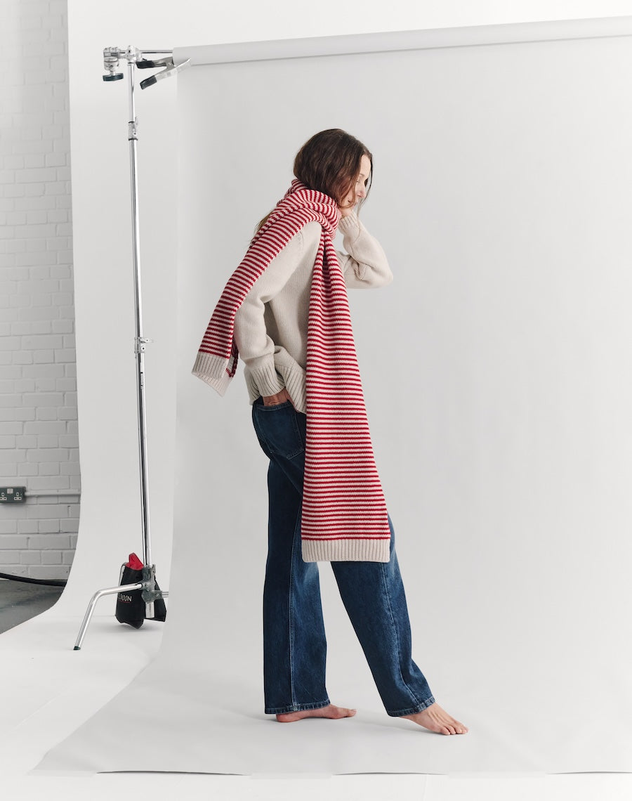 The Winter Weekend SCARF - Lait & Carmine