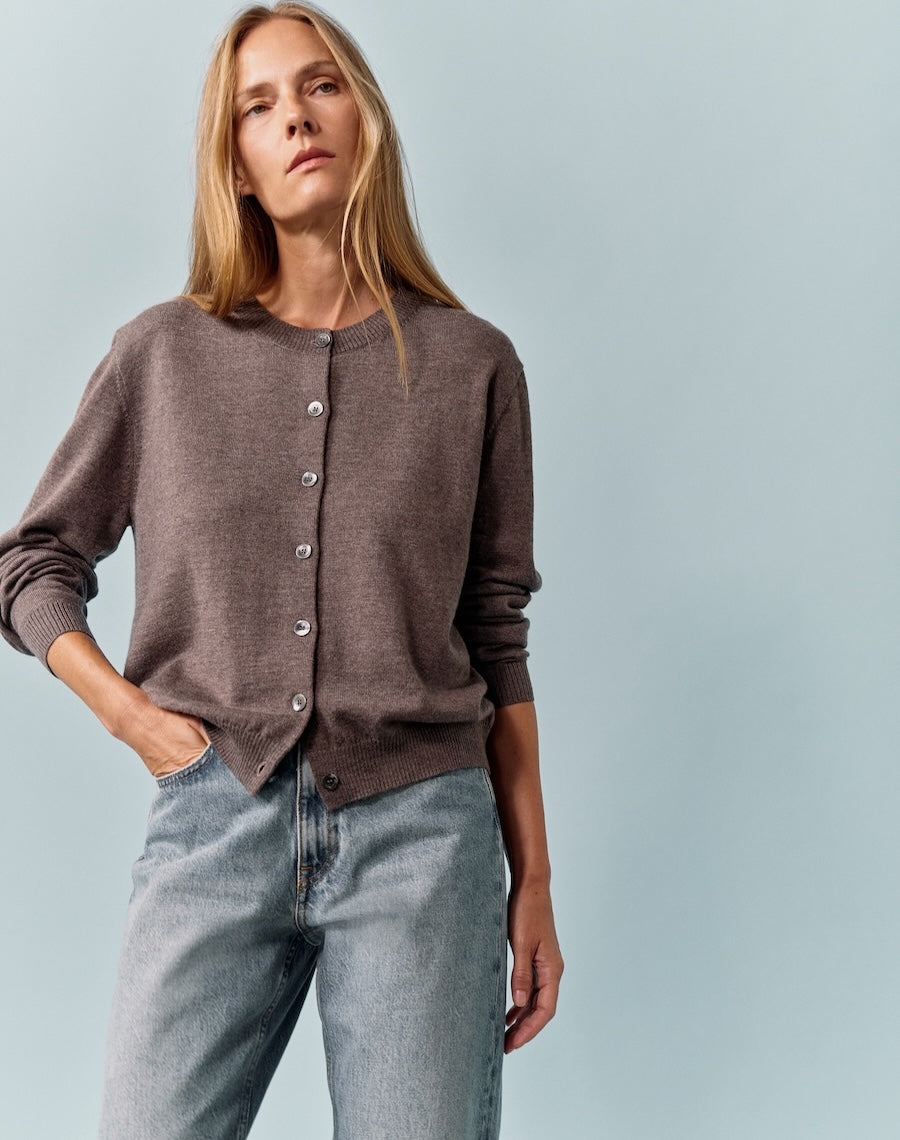The Fenera Cardigan - Noisette