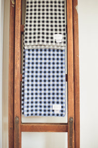 The CHEQUERED SCARF - Grey & Navy