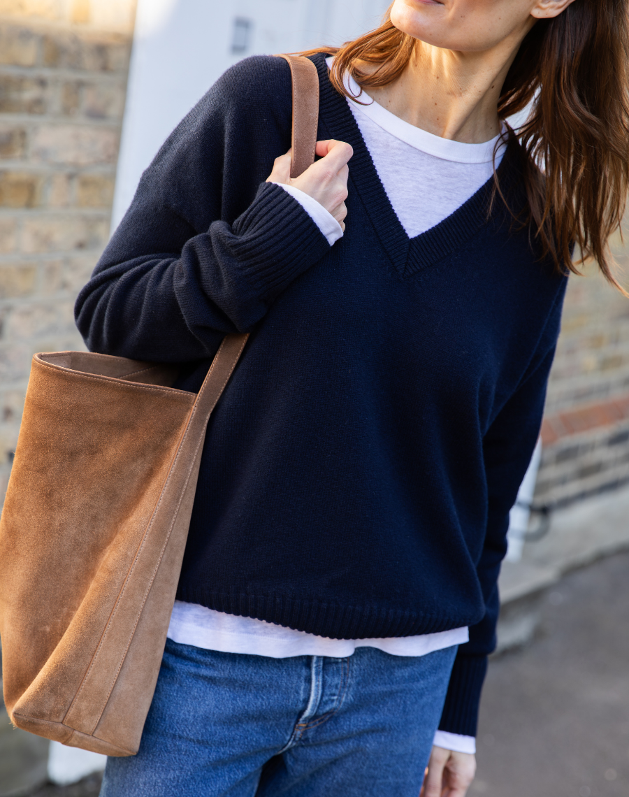 The Relaxed V - Navy