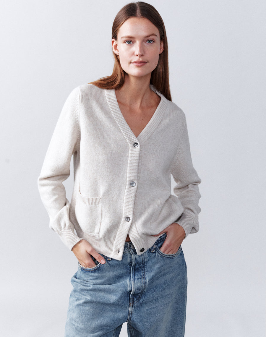 The Cardigan - Lait