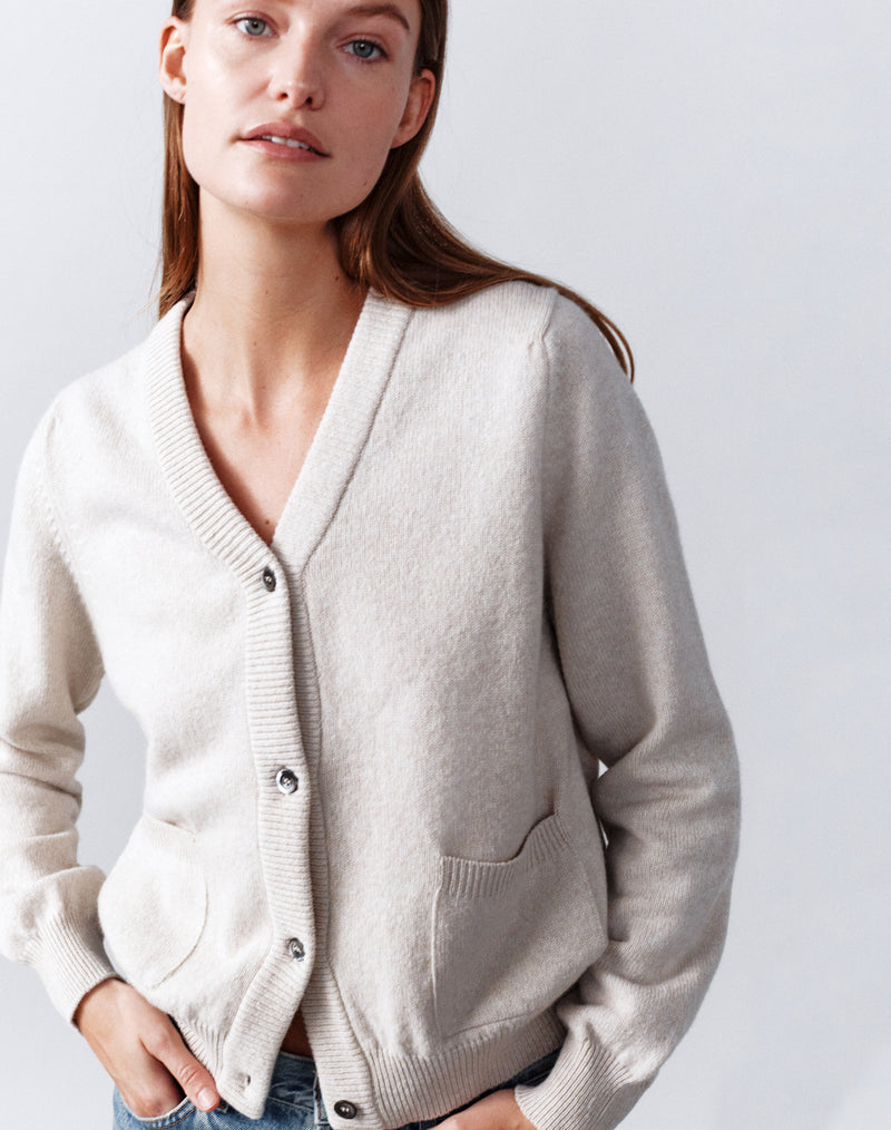 The Cardigan - Lait