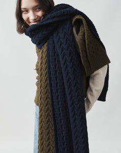 The BORDER CABLE Scarf - Navy