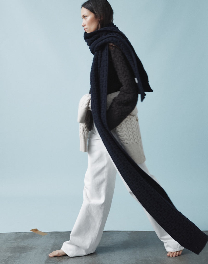 The Cable Scarf - Navy