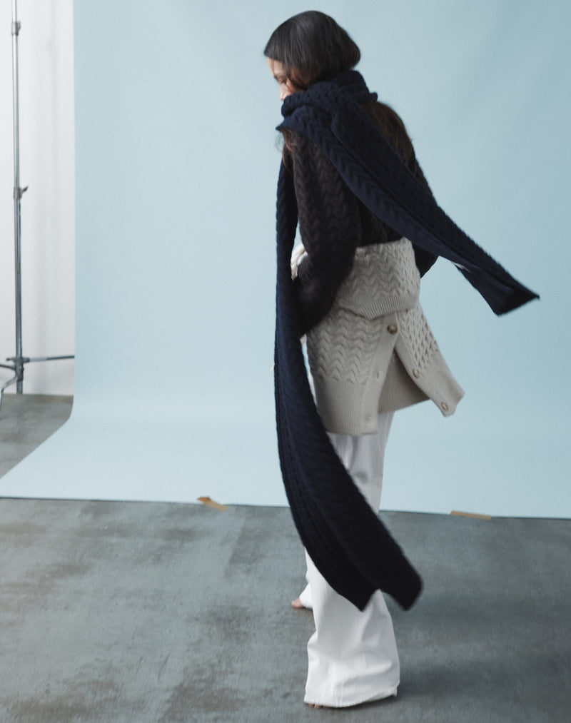 The Cable Scarf - Navy