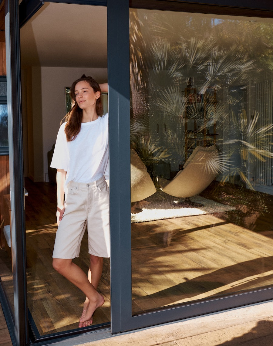 The LINEN / The Boxy-Fit Tee - White