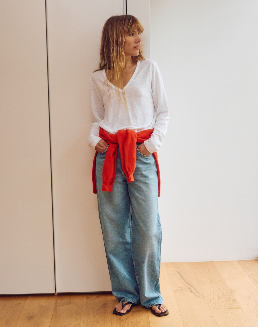 The LINEN / The V - White