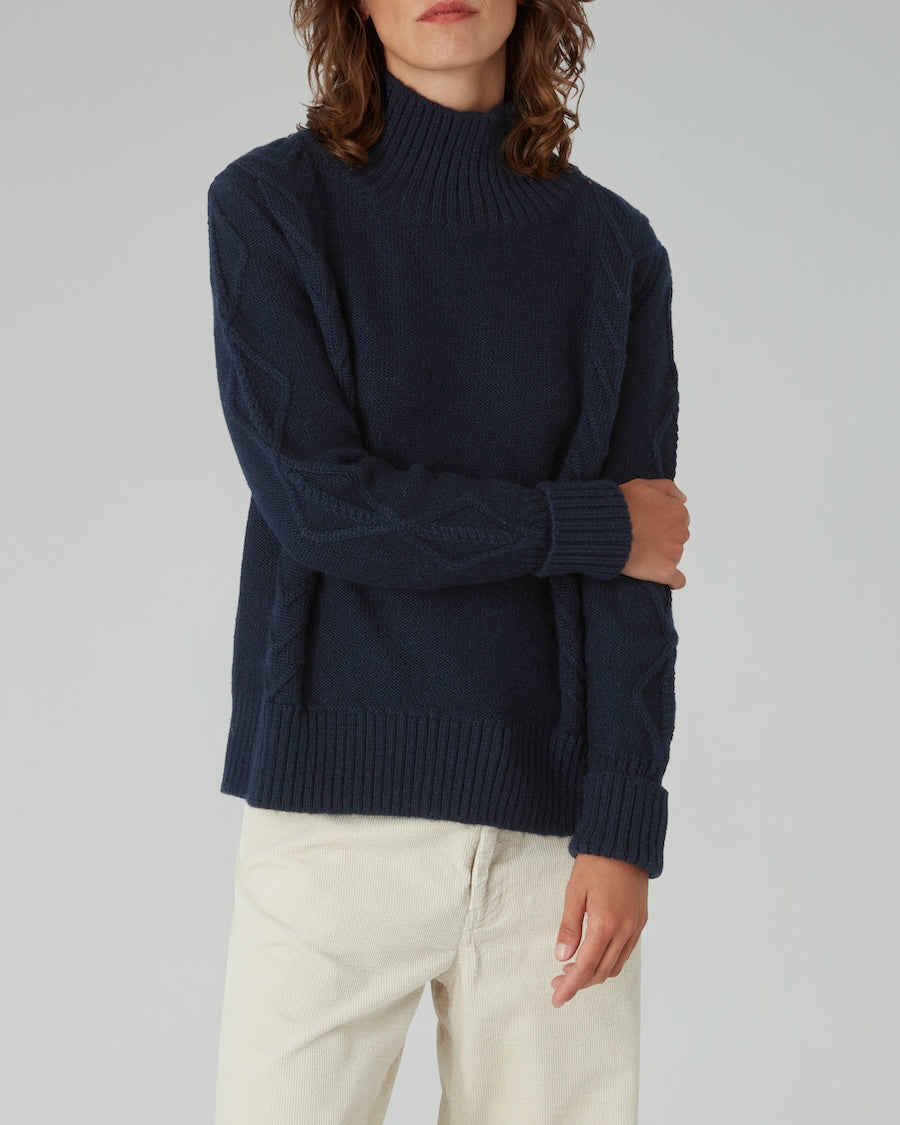 The CHEVIOT 02 - Navy / Archive Sale