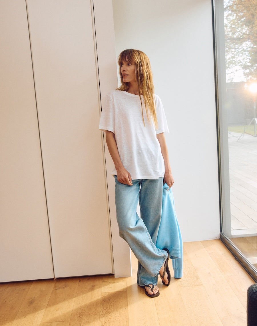 The LINEN / The Classic Fit Tee - White