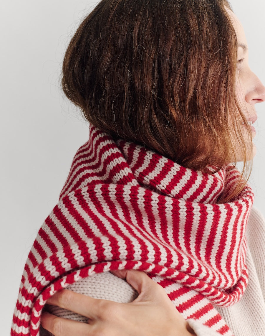 The Winter Weekend SCARF - Lait & Carmine