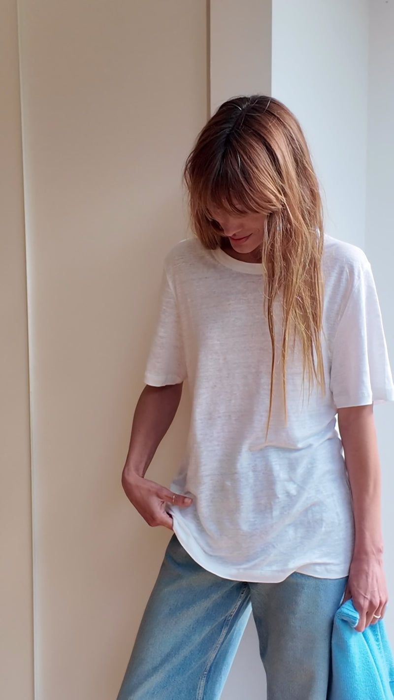 The Linen / The Classic Fit Tee - White