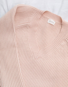 The HEIRLOOM V NECK - Pink - Limited Edition